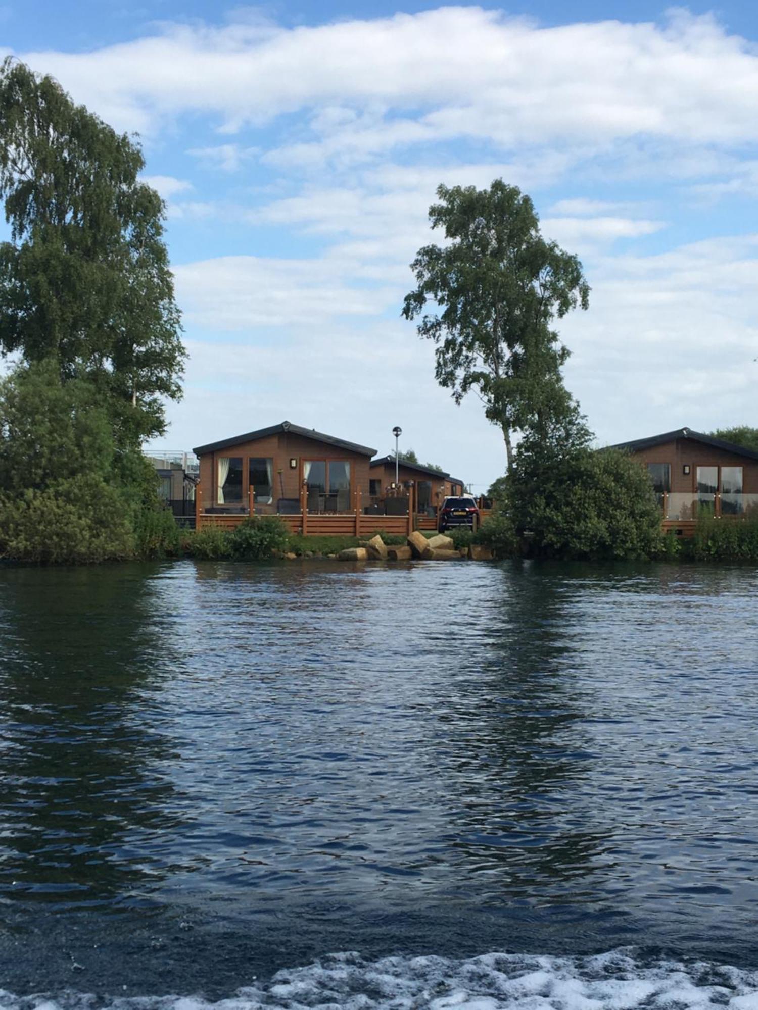 Fable Lodge Tattershall Lakes - Luxury Lakeside Lodge With Hot Tub Exterior foto